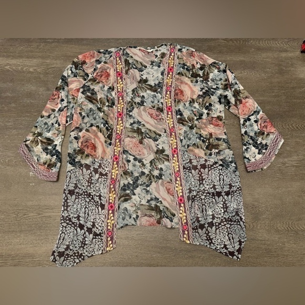 NWOT SOFT SURROUNDINGS FLORAL EMBROIDERED CARDIGAN KIMONO - Size Medium SKU:542